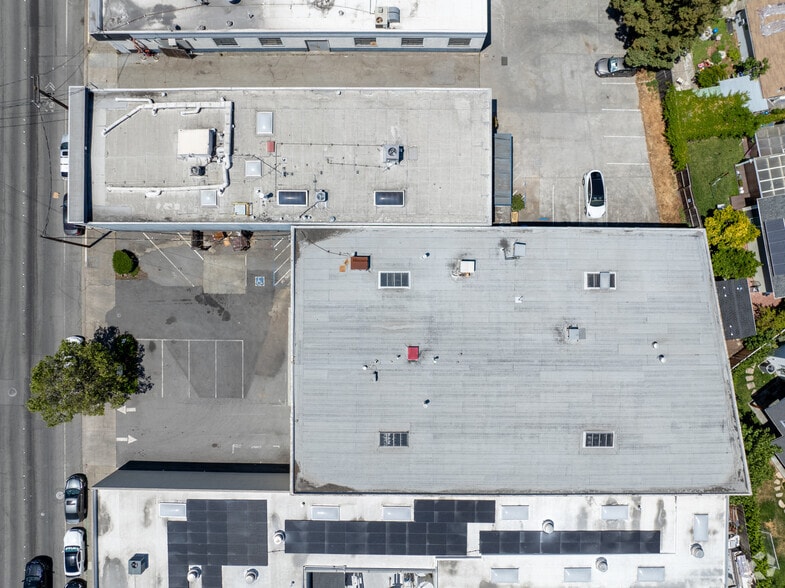 More Photos Of 2565-2569 Middlefield Rd, Redwood City Warehouse For Lease
