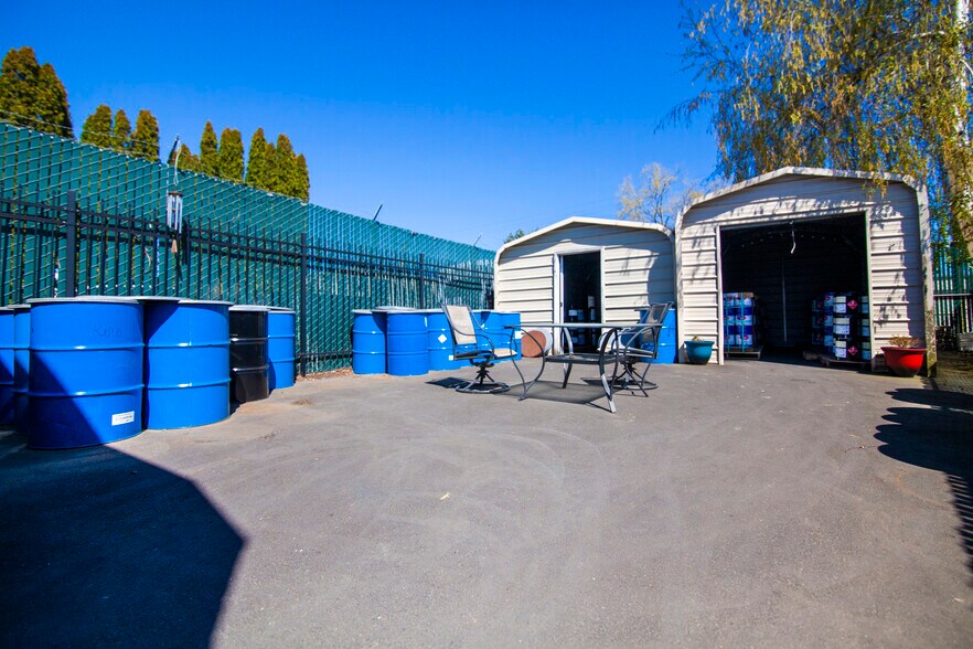 More Photos Of 635 N Columbia Blvd, Portland Warehouse For Sale