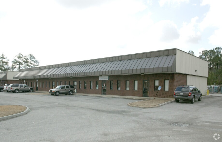 More Photos Of 3905 Holland Blvd, Chesapeake Light Manufacturing For Lease