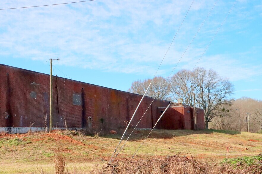 More Photos Of 2115 S McDuffie St, Anderson Manufacturing For Sale