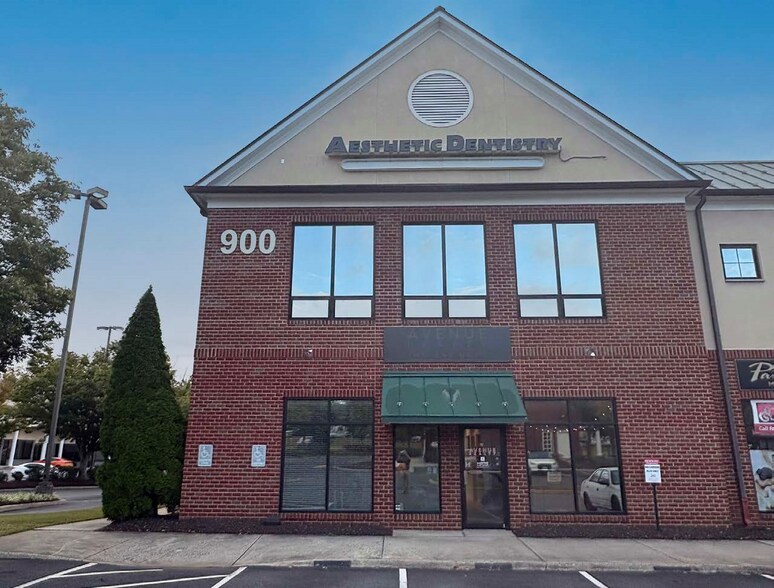 More Photos Of 900-920 Gardens Blvd, Charlottesville Office For Sale