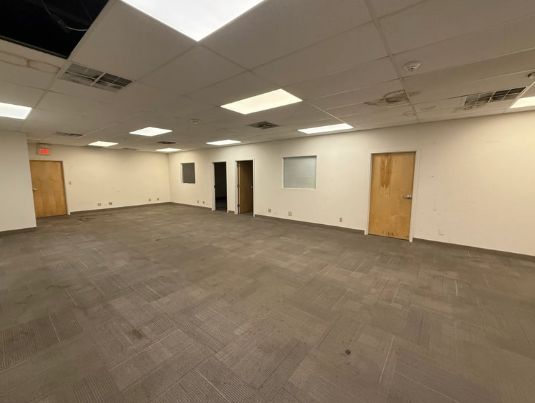 More Photos Of 8 Minneakoning Rd, Flemington Warehouse For Sale