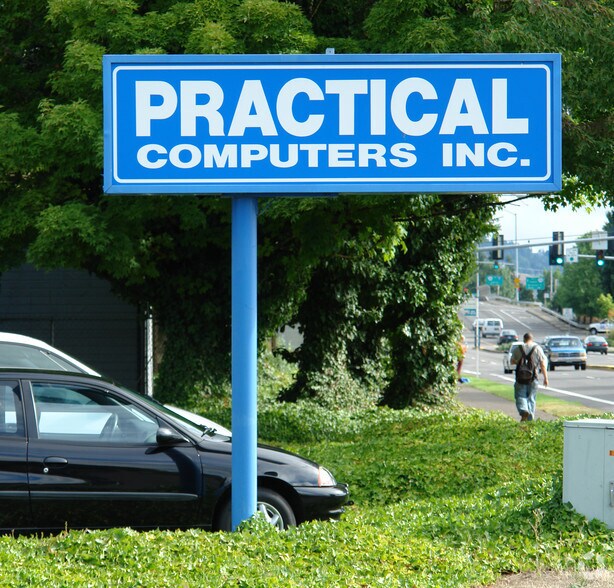 More Photos Of 1510 Mohawk Blvd, Springfield Storefront For Sale