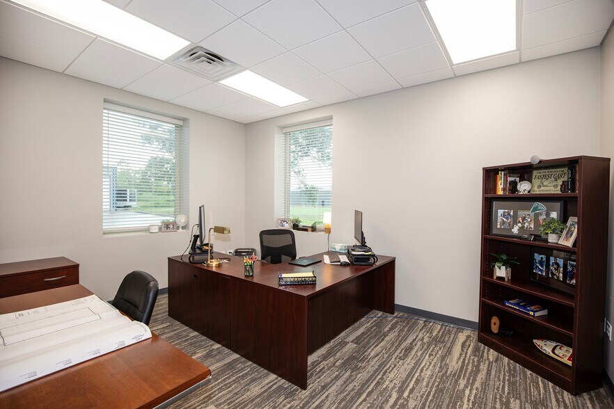 More Photos Of 2605 Columbia Memorial Pky, Kemah Office For Lease