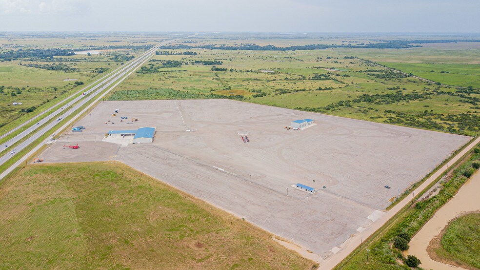 More Photos Of 7044 Interstate 10, Sealy Distribution For Sale