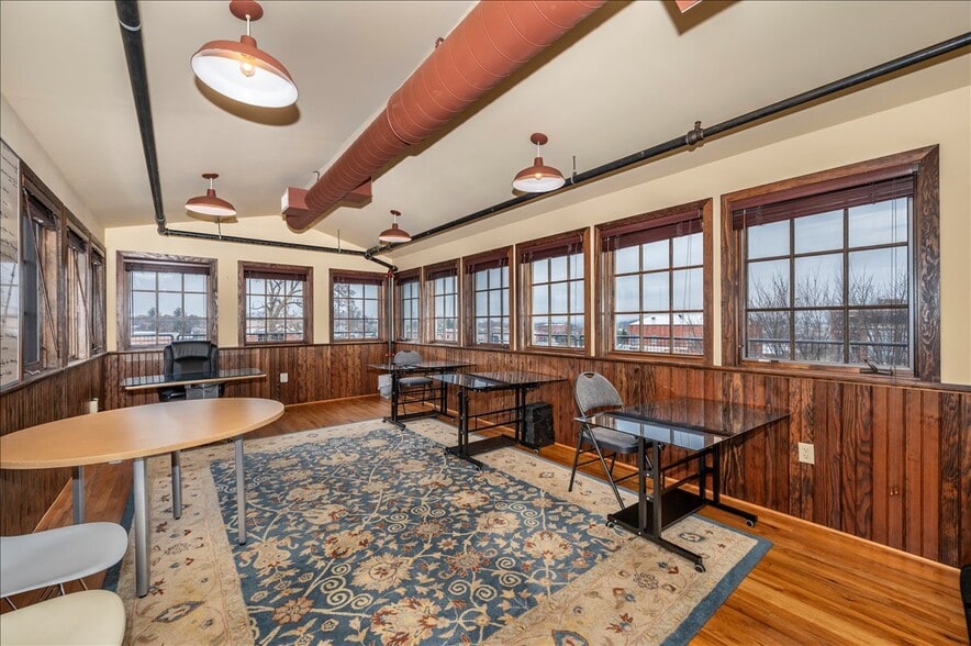 More Photos Of 47 E All Saints St, Frederick Loft Creative Space For Sale