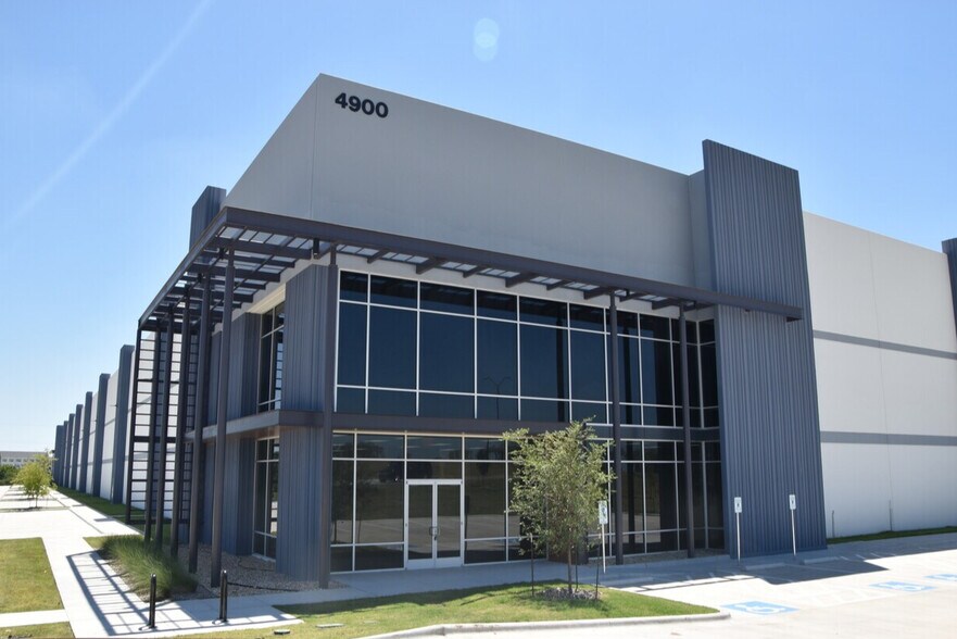 Primary Photo Of 4900 Marine Creek Pkwy Pky, Fort Worth Warehouse For Lease