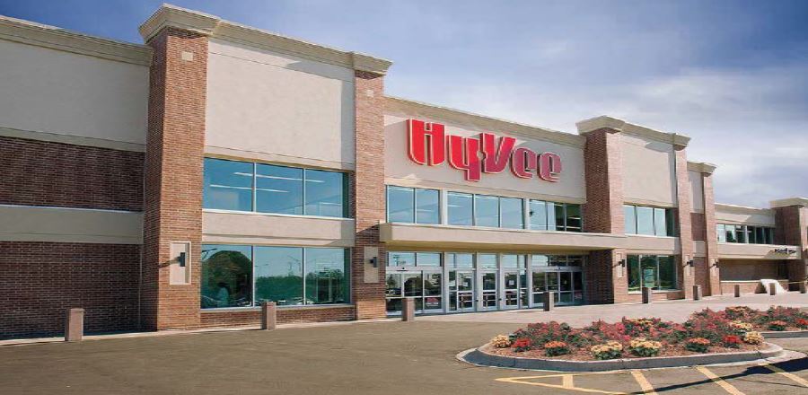 Primary Photo Of 2453 N Court St, Ottumwa Supermarket For Lease