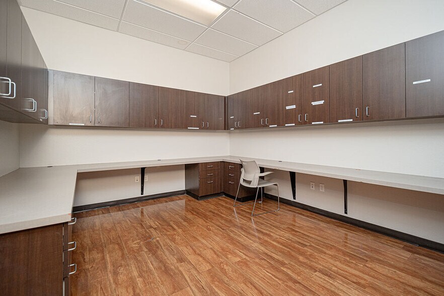 More Photos Of 4338 W Thomas Rd, Phoenix Storefront For Sale