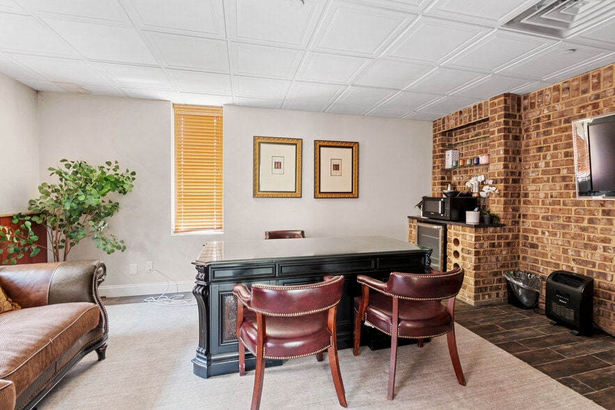 More Photos Of 4865 Arthur Kill Rd, Staten Island Warehouse For Sale