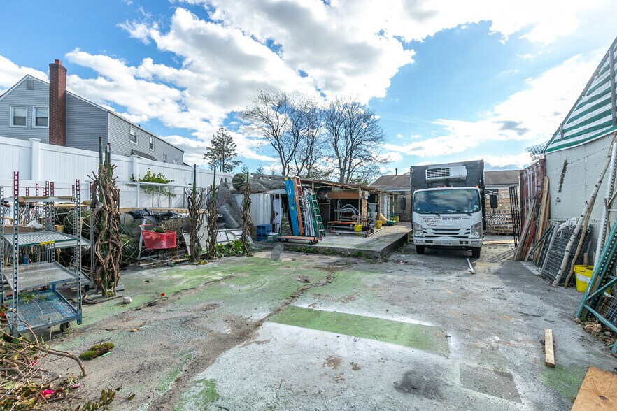 More Photos Of 3031 Long Beach Rd, Oceanside Storefront For Sale