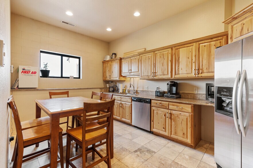 More Photos Of 215 Industrial Dr, Spearfish Warehouse For Sale