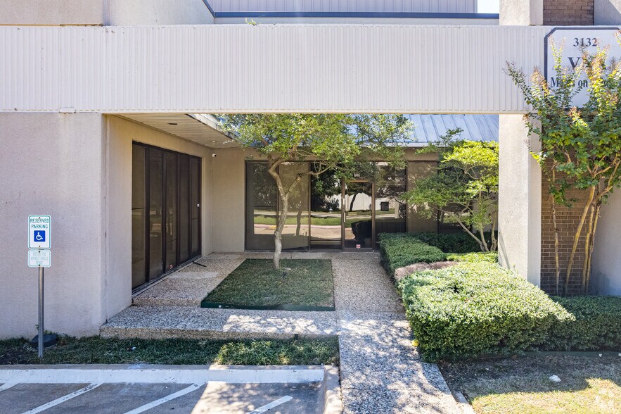 More Photos Of 3130-3136 Skyway Cir S, Irving Light Distribution For Lease