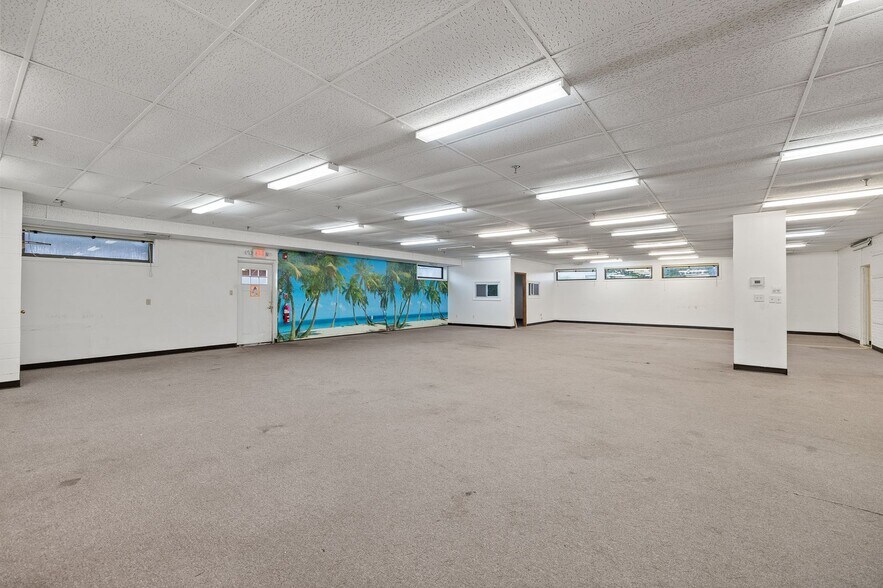 More Photos Of 1075 National Pky, Mansfield Office For Sale