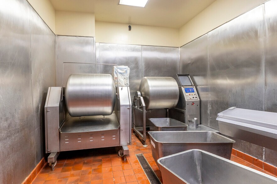 More Photos Of 429 S Palm Ave, Alhambra Food Processing For Sale