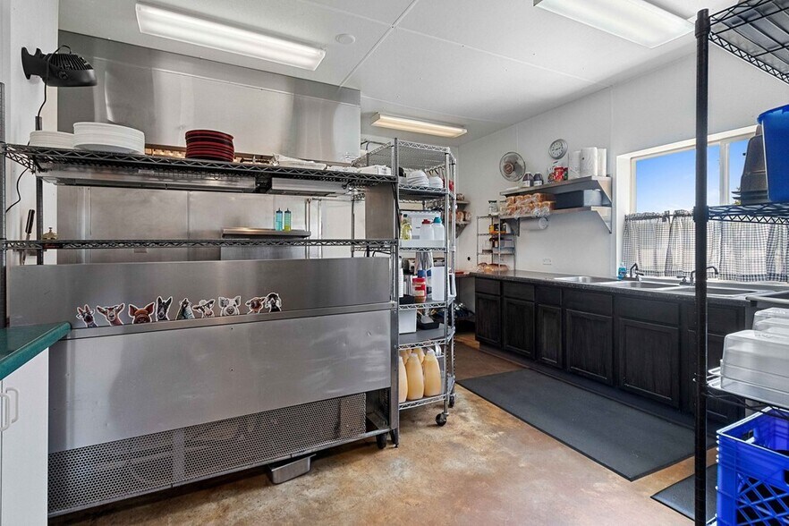 More Photos Of 6216 WI-42, Egg Harbor General Retail For Sale