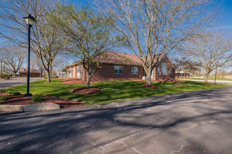 More Photos Of 7222 Day Ave SW, Navarre Medical For Lease