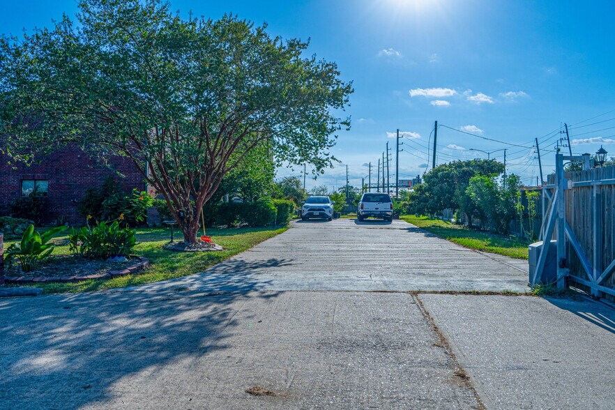 More Photos Of 10522 Hughes Ranch Rd, Pearland Land For Sale
