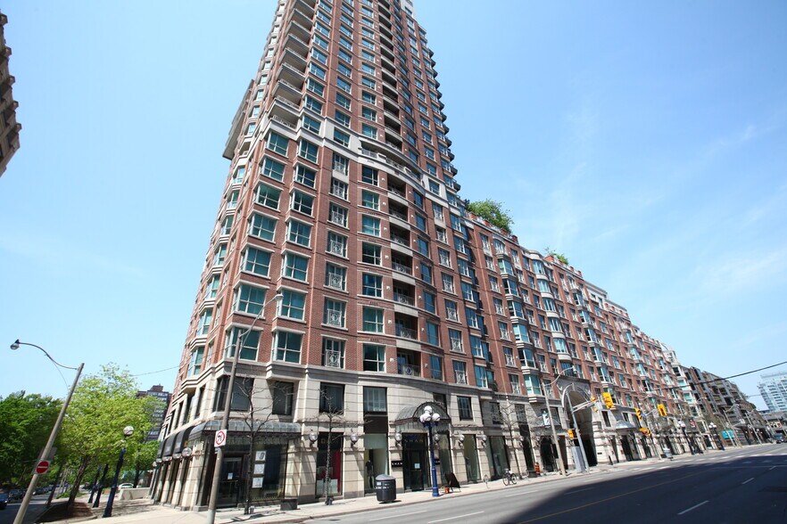 More Photos Of 38 Avenue Rd, Toronto Apartments For Sale