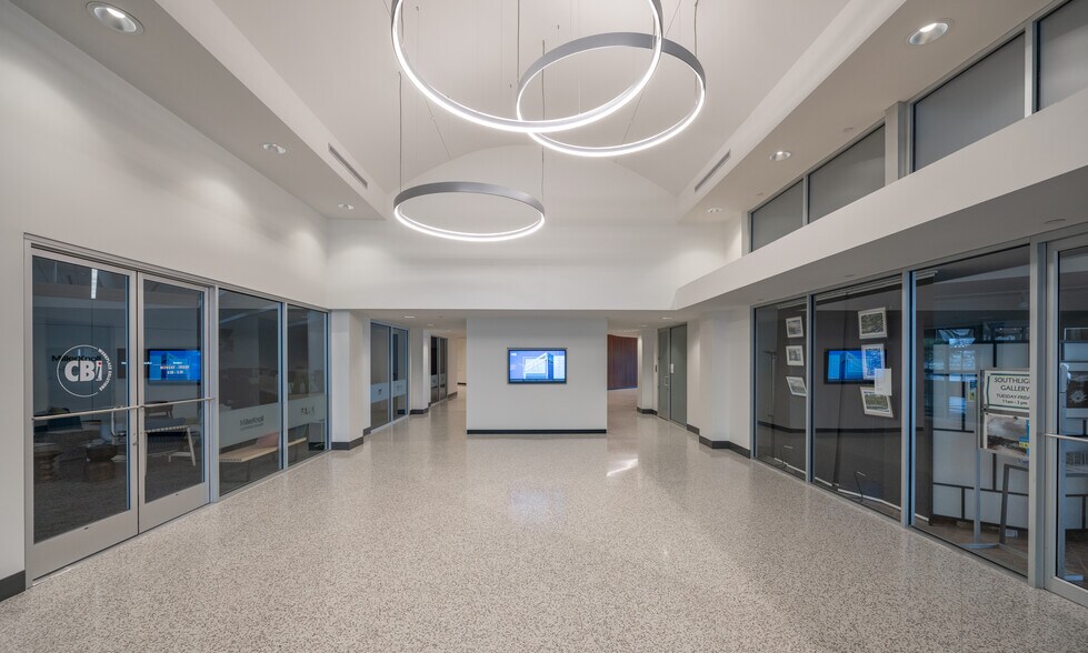 More Photos Of 1 Independent Dr, Jacksonville Office For Lease