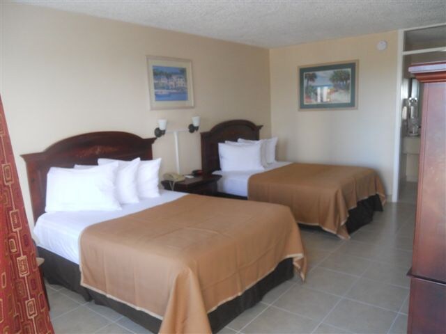 More Photos Of 504 S Gulfview Blvd, Clearwater Beach Hotel For Sale