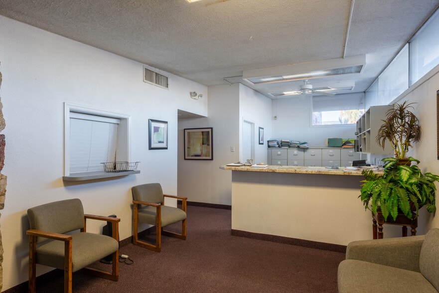 More Photos Of 218 S Maryland Pky, Las Vegas Office For Sale