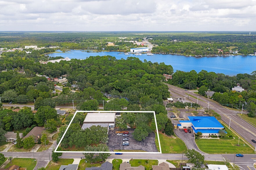 More Photos Of 313-315 Edge Ave, Valparaiso Office For Sale