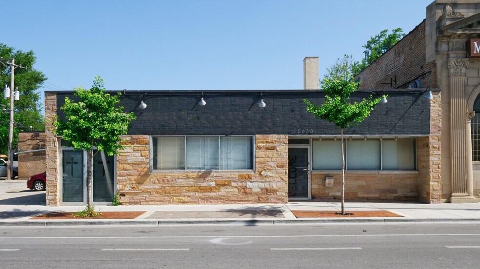More Photos Of 5638 W Chicago Ave, Chicago Restaurant For Sale