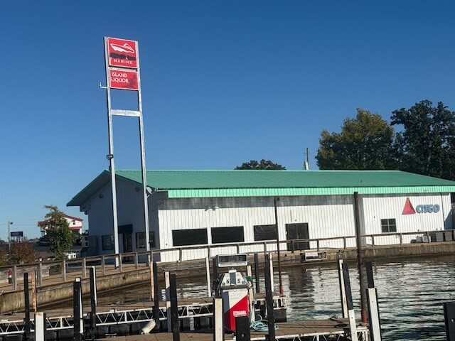 More Photos Of 136 Butler Ln, Hot Springs General Retail For Sale