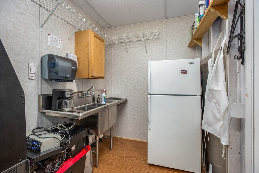 More Photos Of 1255 Mountainview Rd, King Religious Facility For Sale