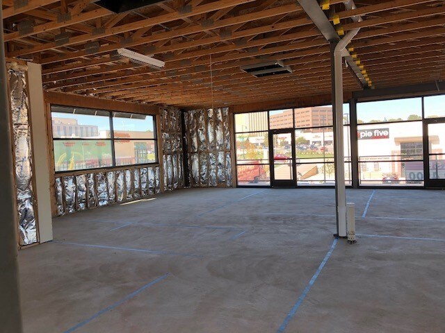 More Photos Of 5922 Barkley St, Mission Office For Sale