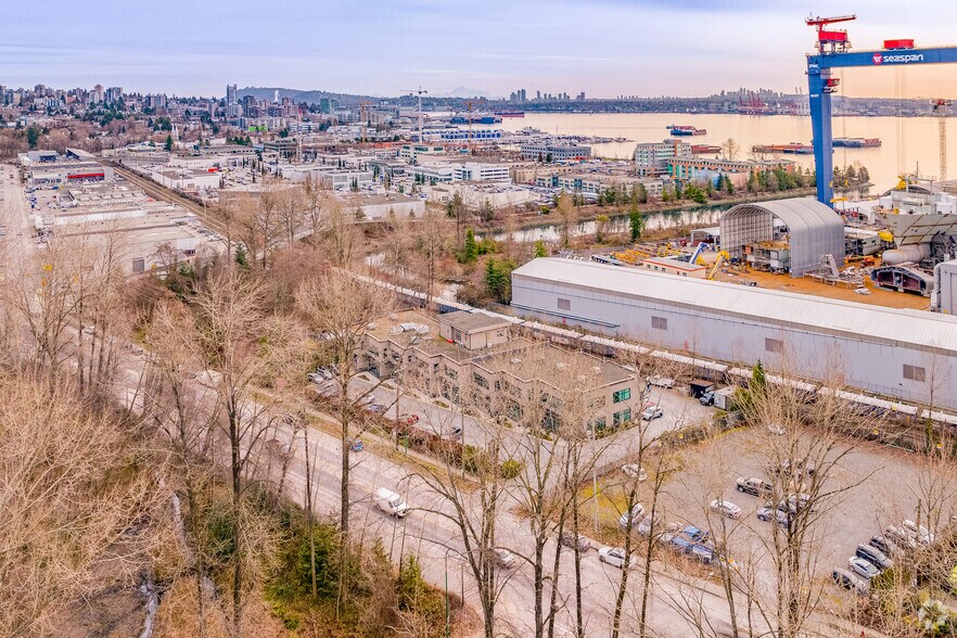 More Photos Of 1075 1st St W, North Vancouver Light Distribution For Lease