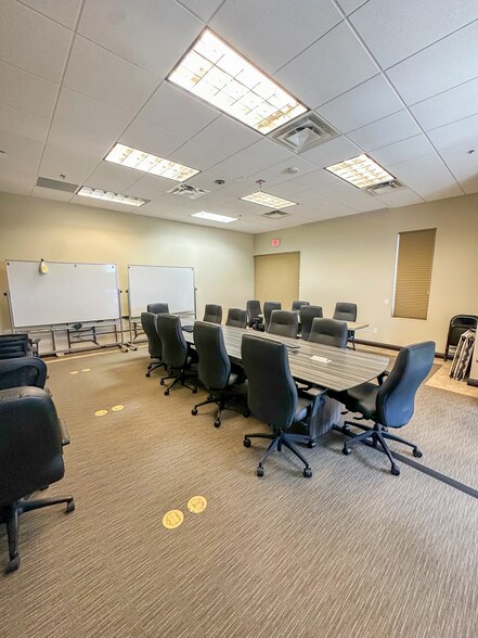 More Photos Of 690 E Warner Rd, Gilbert Office For Lease