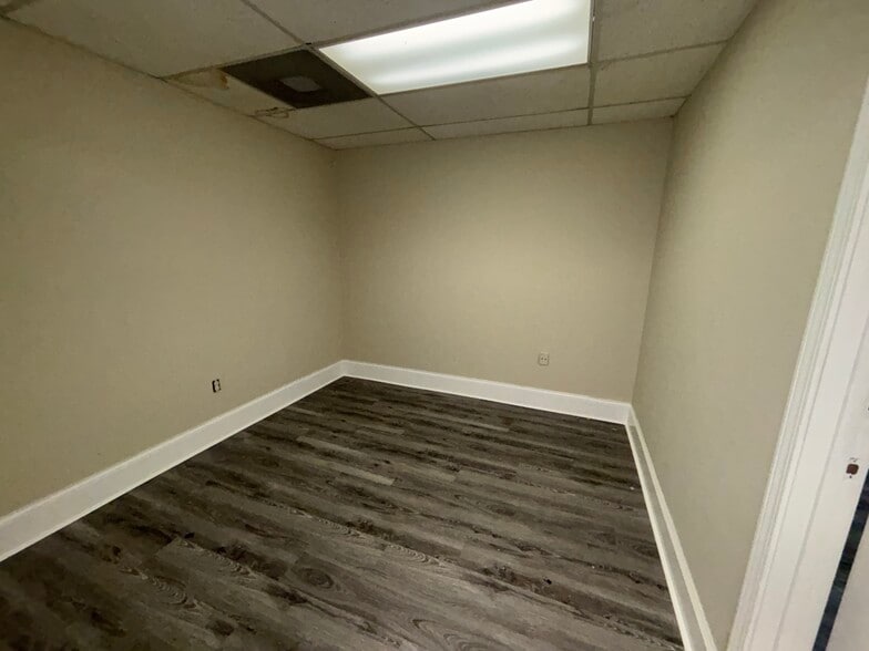 More Photos Of 1798 Montreal Cir, Tucker Office For Sale
