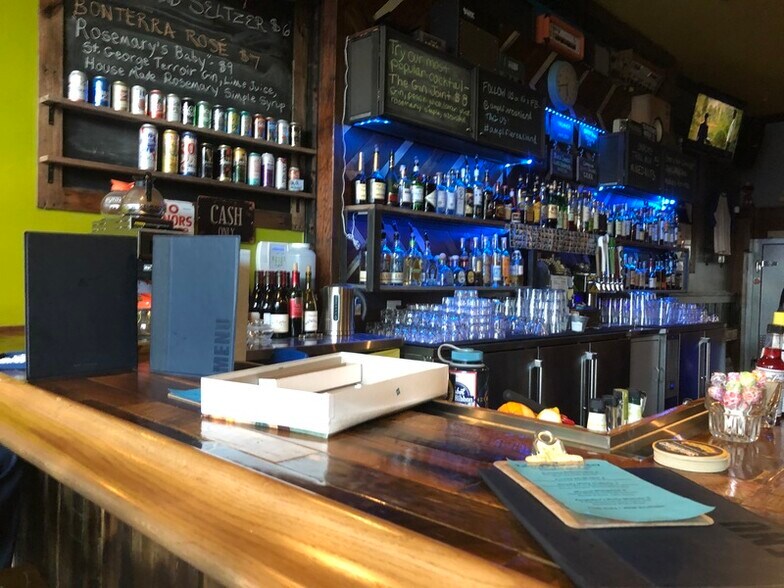 More Photos Of 1741 San Pablo ave, Oakland Storefront For Lease