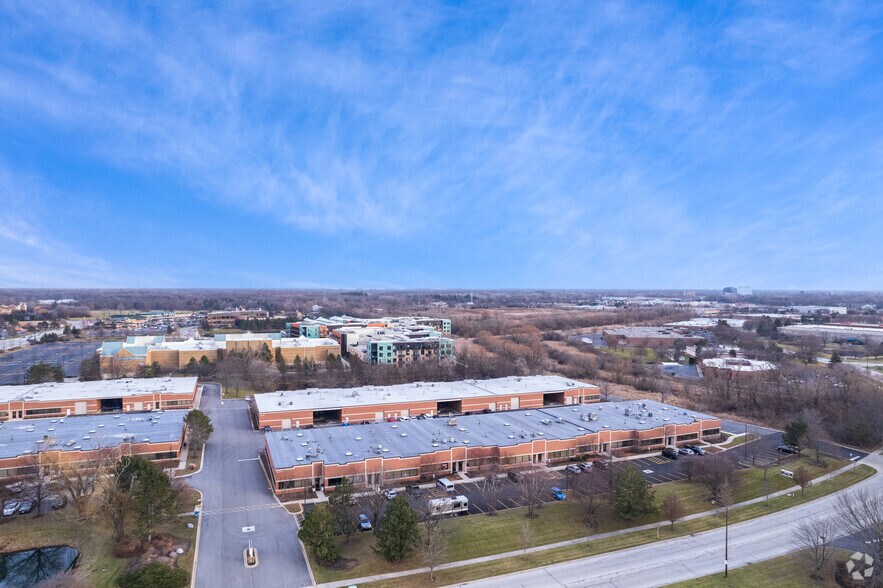 More Photos Of 1531-1555 Barclay Blvd, Buffalo Grove Light Distribution For Lease