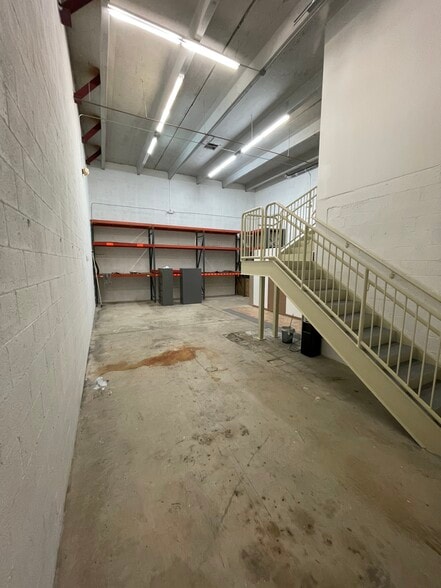 More Photos Of 5900 NW 99th Ave, Miami Light Distribution For Lease