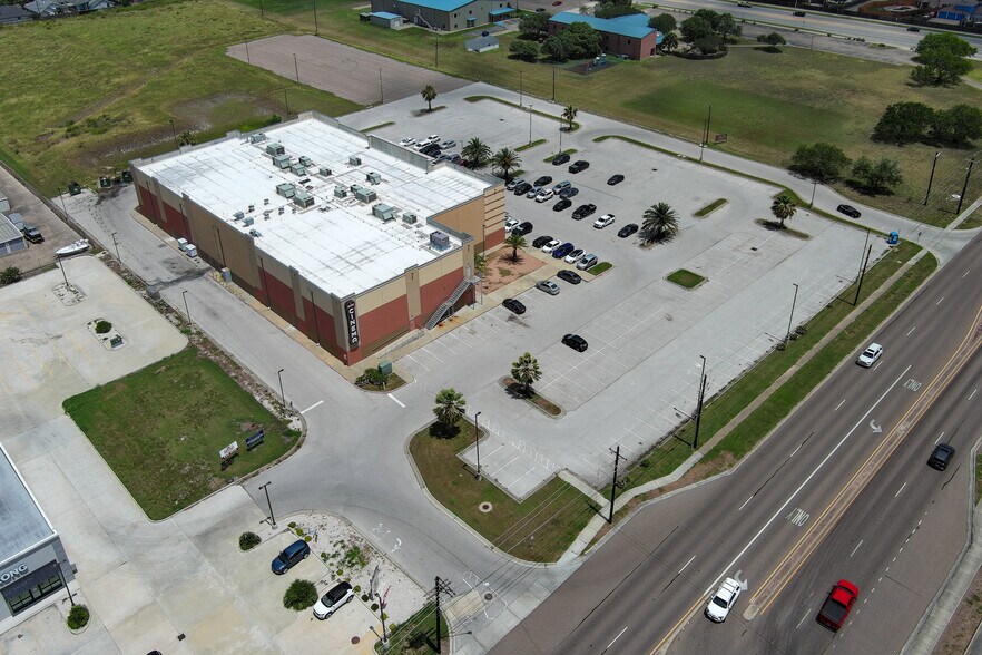 More Photos Of 7601 S Staples St, Corpus Christi Theater Concert Hall For Sale