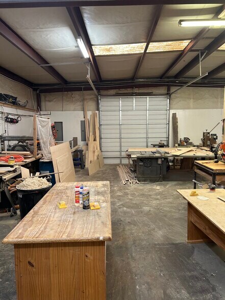 More Photos Of 1802 SW Sheridan Rd, Lawton Manufacturing For Sale