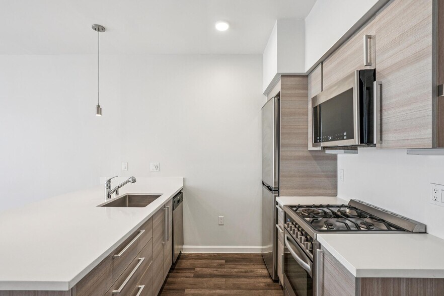 More Photos Of 1745 Market St, San Francisco Apartments For Sale
