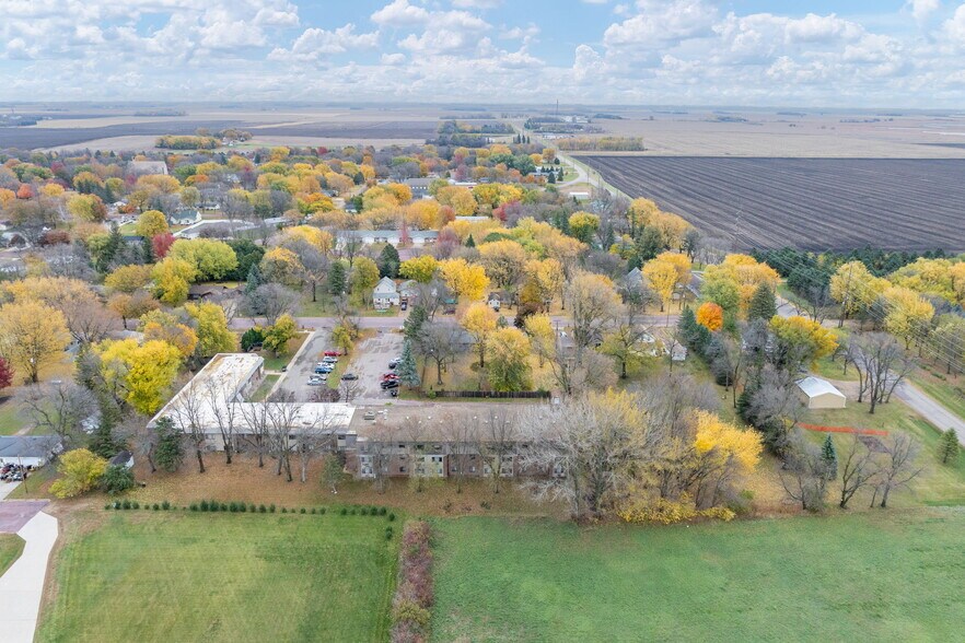 More Photos Of 3200 Maple Ave, Slayton Apartments For Sale