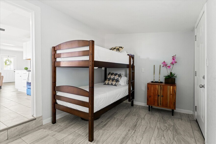 More Photos Of 115 Byers Dr, Port O Connor Trailer Camper Park For Sale