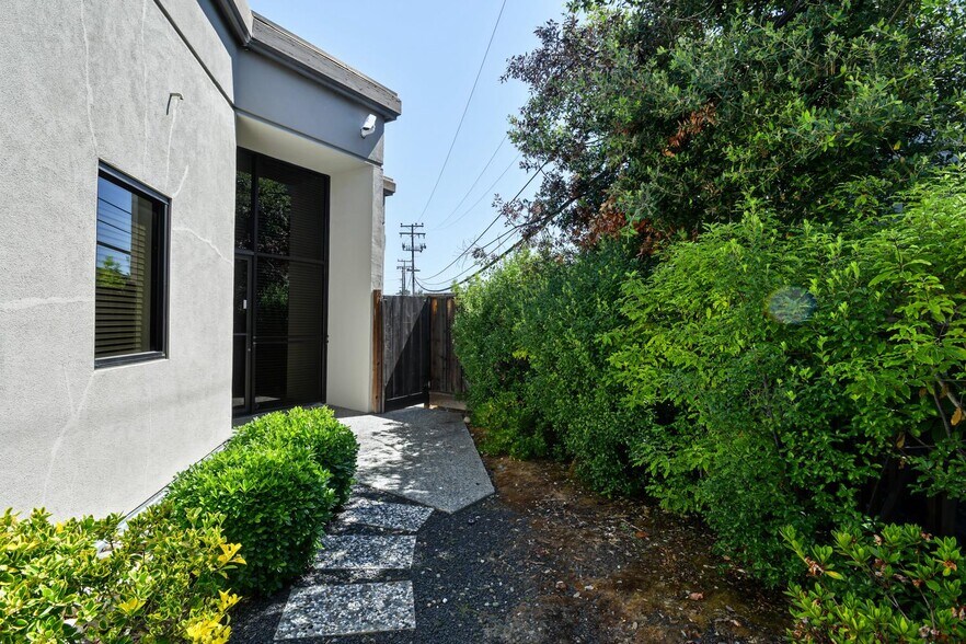 More Photos Of 550 Price Ave, Redwood City Office For Sale