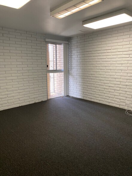 More Photos Of 45902 Oasis St, Indio Medical For Lease