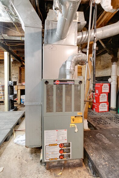 More Photos Of 7016 Page Ave, Saint Louis General Retail For Sale