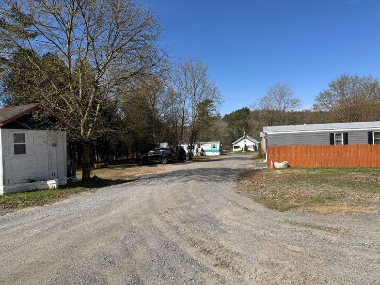 More Photos Of 384 Lake Ave, Lake Luzerne Manufactured Housing Mobile Home Park For Sale