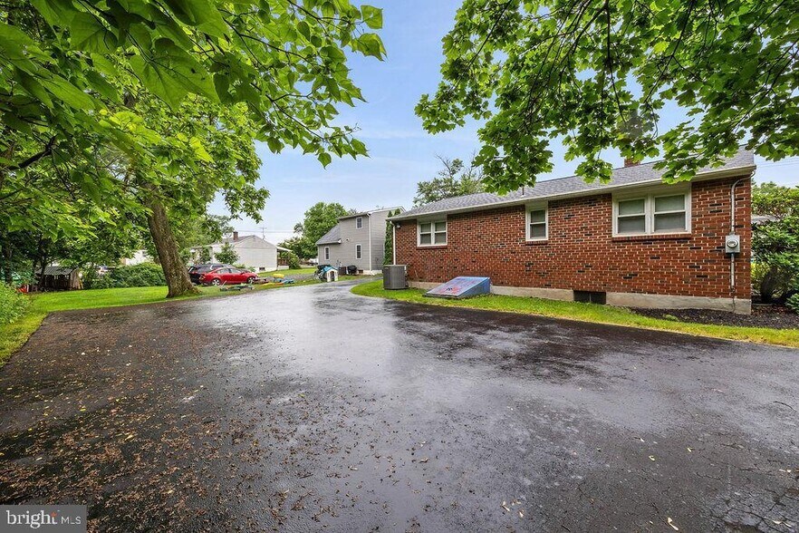 More Photos Of 1569 Swamp Pike, Gilbertsville Office Residential For Sale