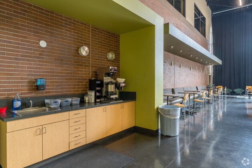 More Photos Of 12825 E Mirabeau Pky, Spokane Valley Research And Development For Lease