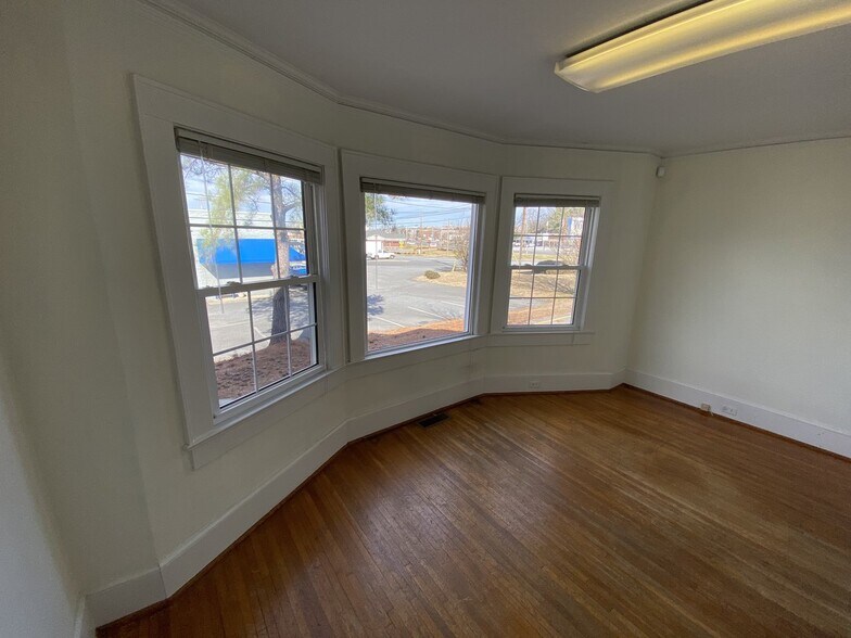 More Photos Of 785 Davidson Dr, Concord Medical For Sale