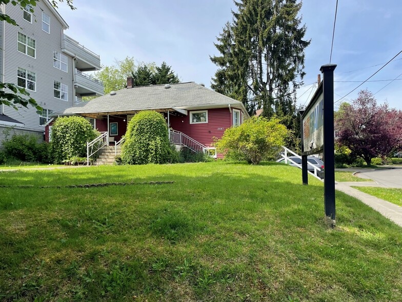 Primary Photo Of 2840 Madison St E, Seattle Freestanding For Sale